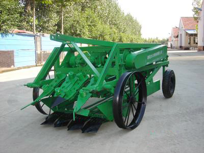 新型花生收獲機